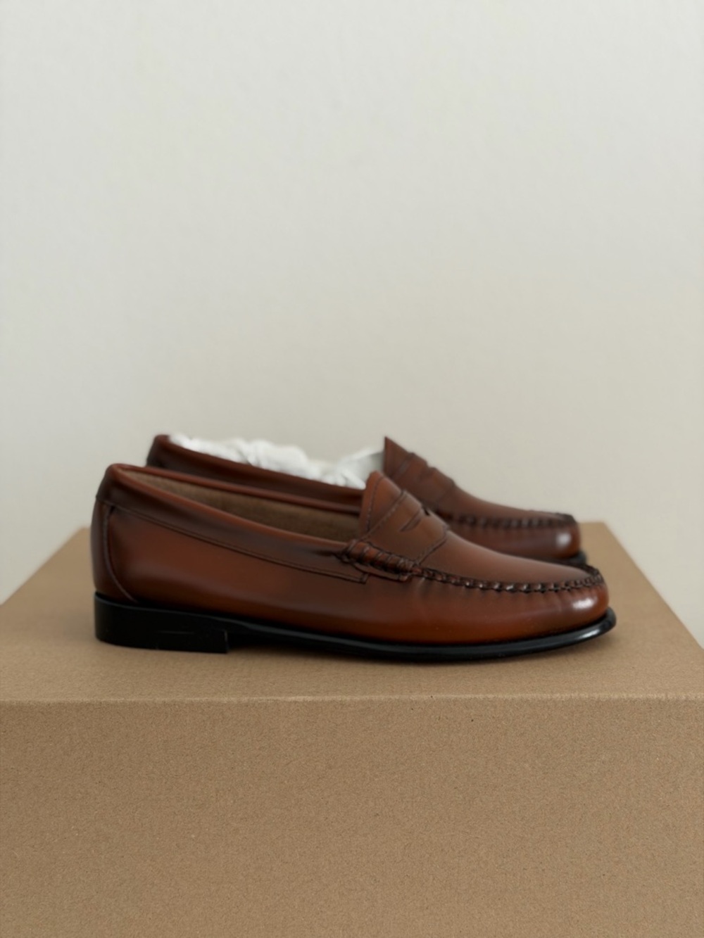 G.H. Bass Whitney Weejuns Penny Loafers in Cognac, Size 6.5 - Picture 2 of 10